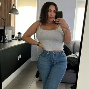 Meet your Posher, Natally